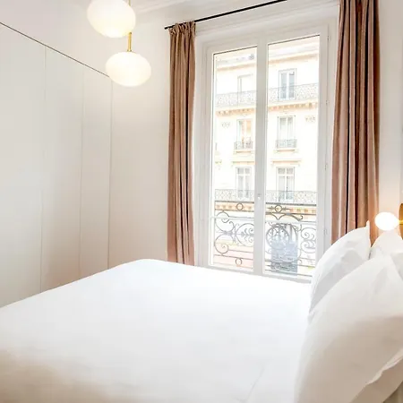דירה Habitat Parisien - 2br-2ba - Ac - Balcony - Opera פריז